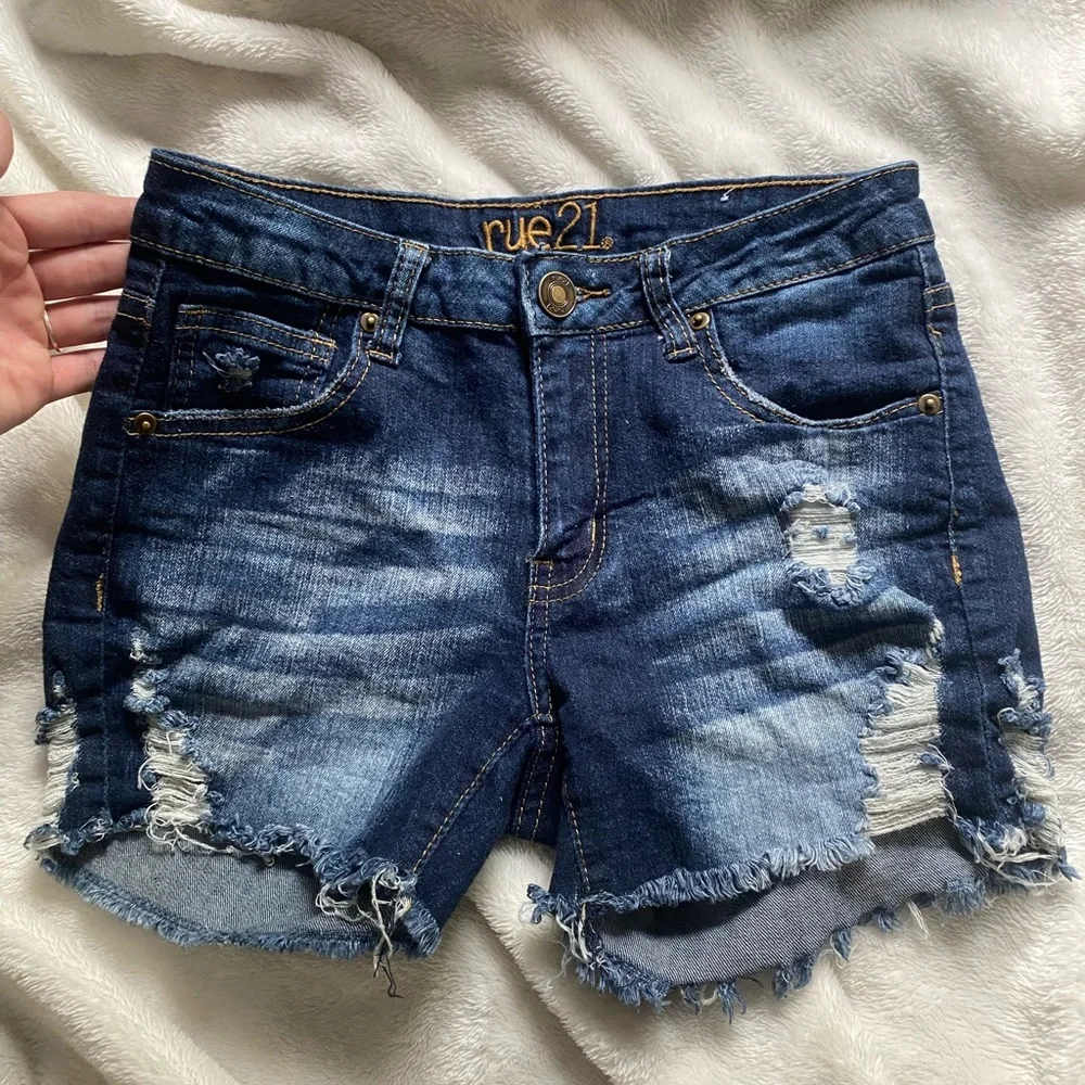 Blue Jean Shorts ♡︎♡︎ - Picture 2 of 4